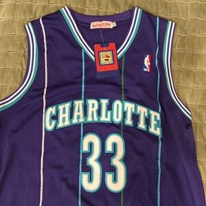 NWT Alonzo Mourning Hornets Jersey